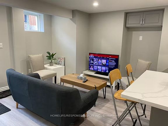 4th image of 210 Zachary Cres