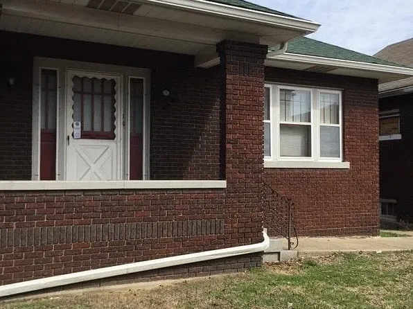 1 Eutropia Ct, Louisville, KY 40208
