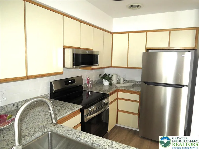 4747 Cheryl Dr — Photo 12