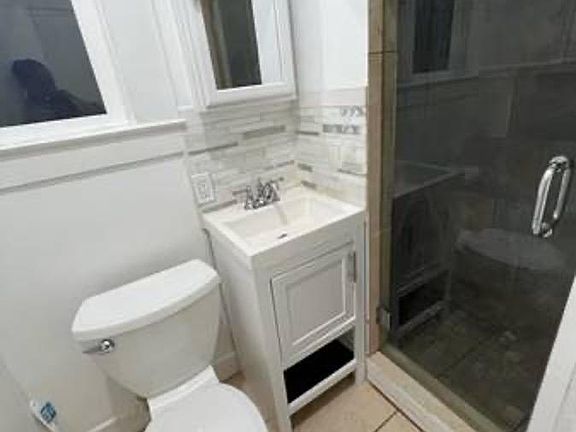 3rd image of 1362 Valencia St APT 11