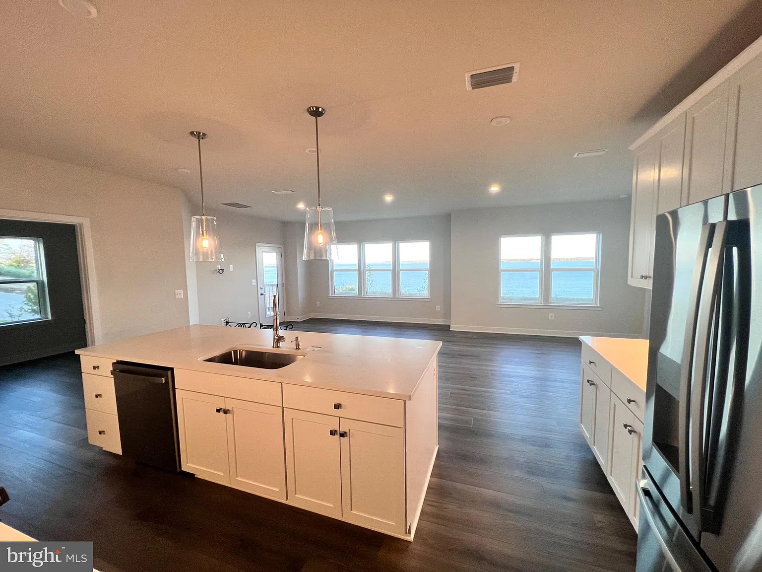 1570 River Heritage Blvd — Photo 2
