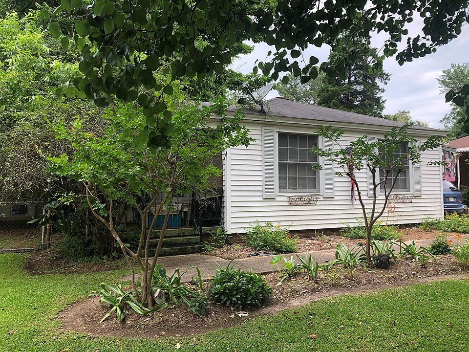 2nd image of 1504 Eastwood Rd