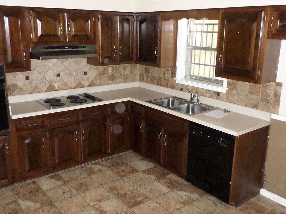 2nd image of 5299 Yellowood Rd