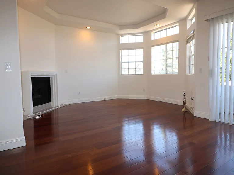 4455 Hazeltine Ave #207 — Photo 11