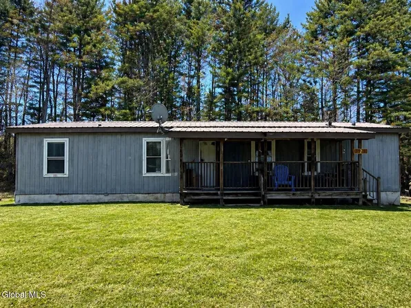 7 Covered Bridge Lane, Jay, NY 12941