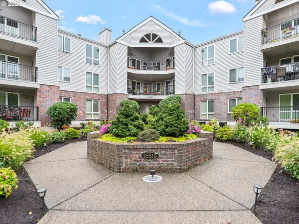 15510 NE Knott St Unit 17, Portland, OR 97203