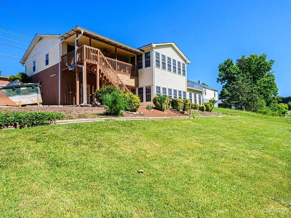 36 Central Ave, Granite Falls, NC 28630