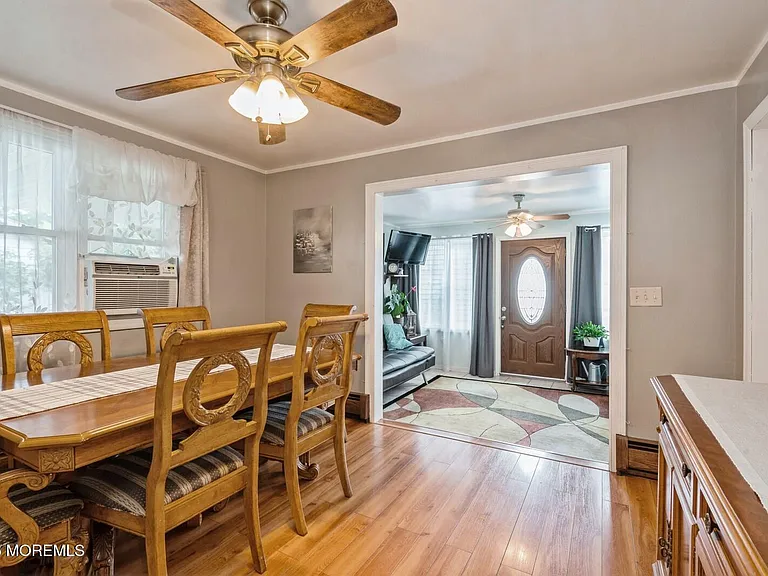 148 McKinley Ave — Photo 4