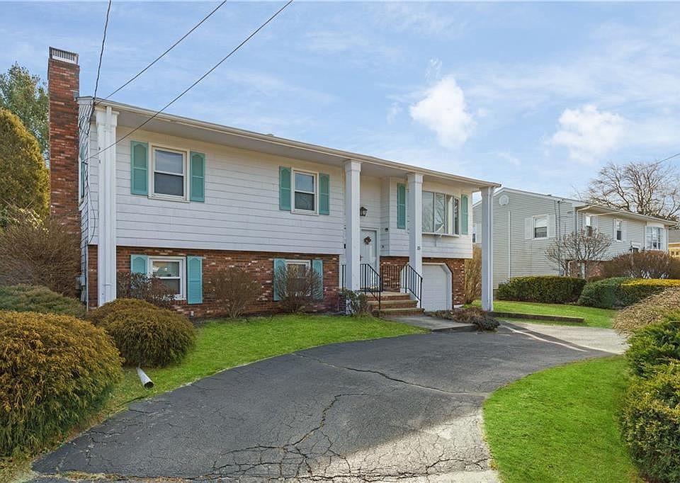 1st image of 15 Burdick Dr