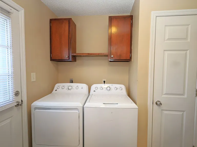 3911 Nicole Ln — Photo 11