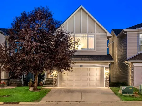 102 NW Springborough Point SW, Calgary, AB T3H 5M9