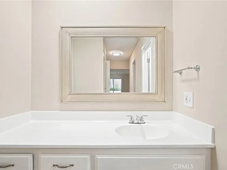15425 Sherman Way #101 — Photo 11