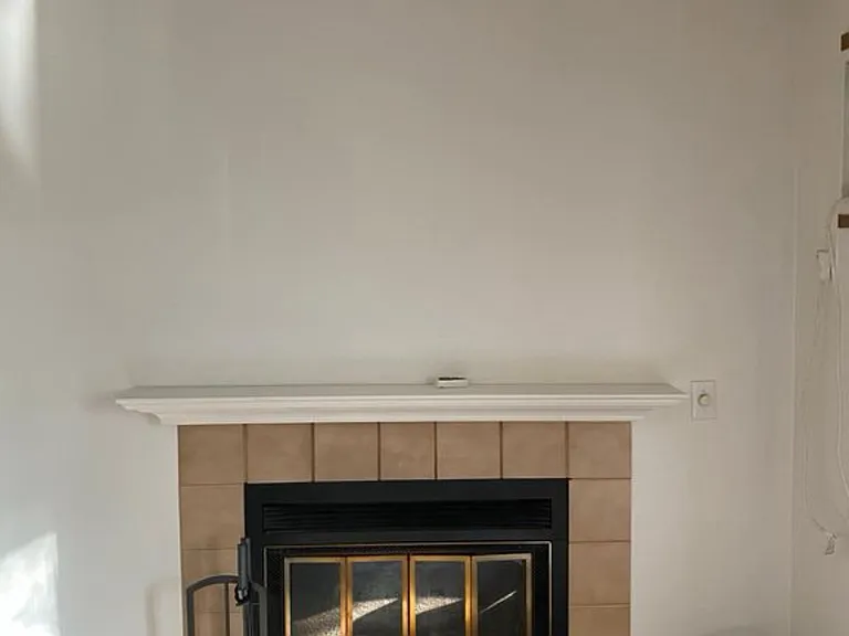 17523 Pond Cir — Photo 8