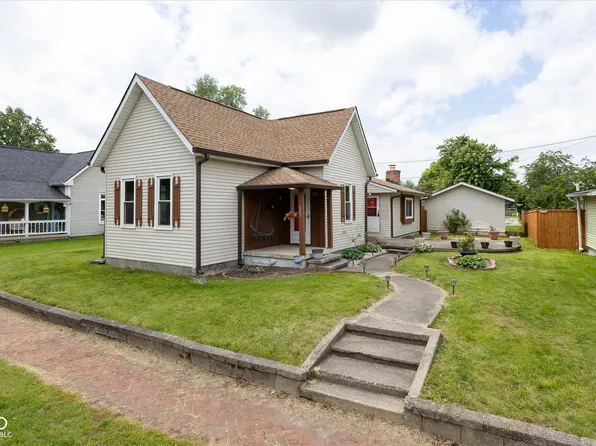 885 S 11th St, Noblesville, IN 46060