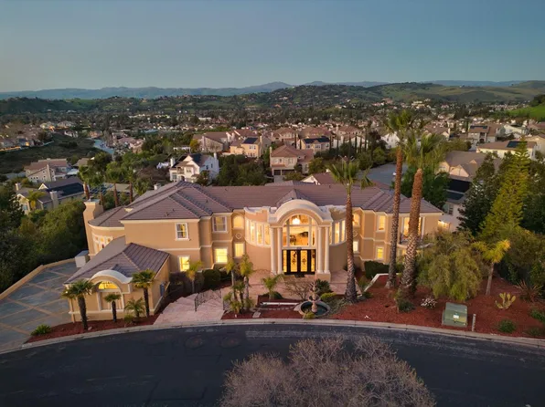 7184 Glenview Dr, San Jose, CA 95120