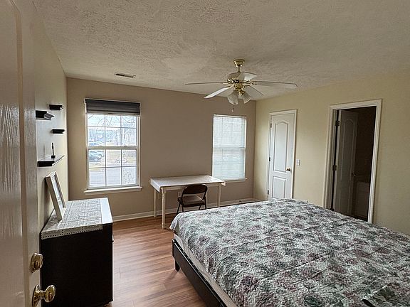 4th image of 1420 Middleborough Ct