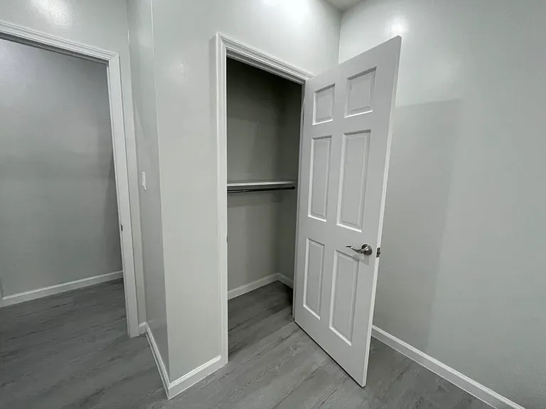 2222 E 24th St #1 — Photo 2