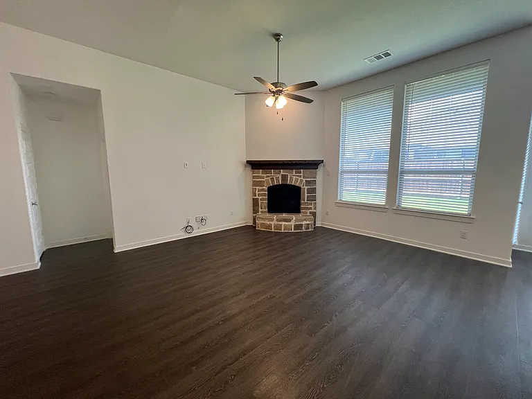 1120 Sheldon Dr — Photo 18