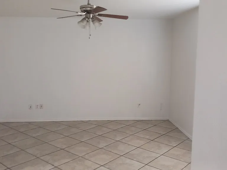 309 S Texas St — Photo 2