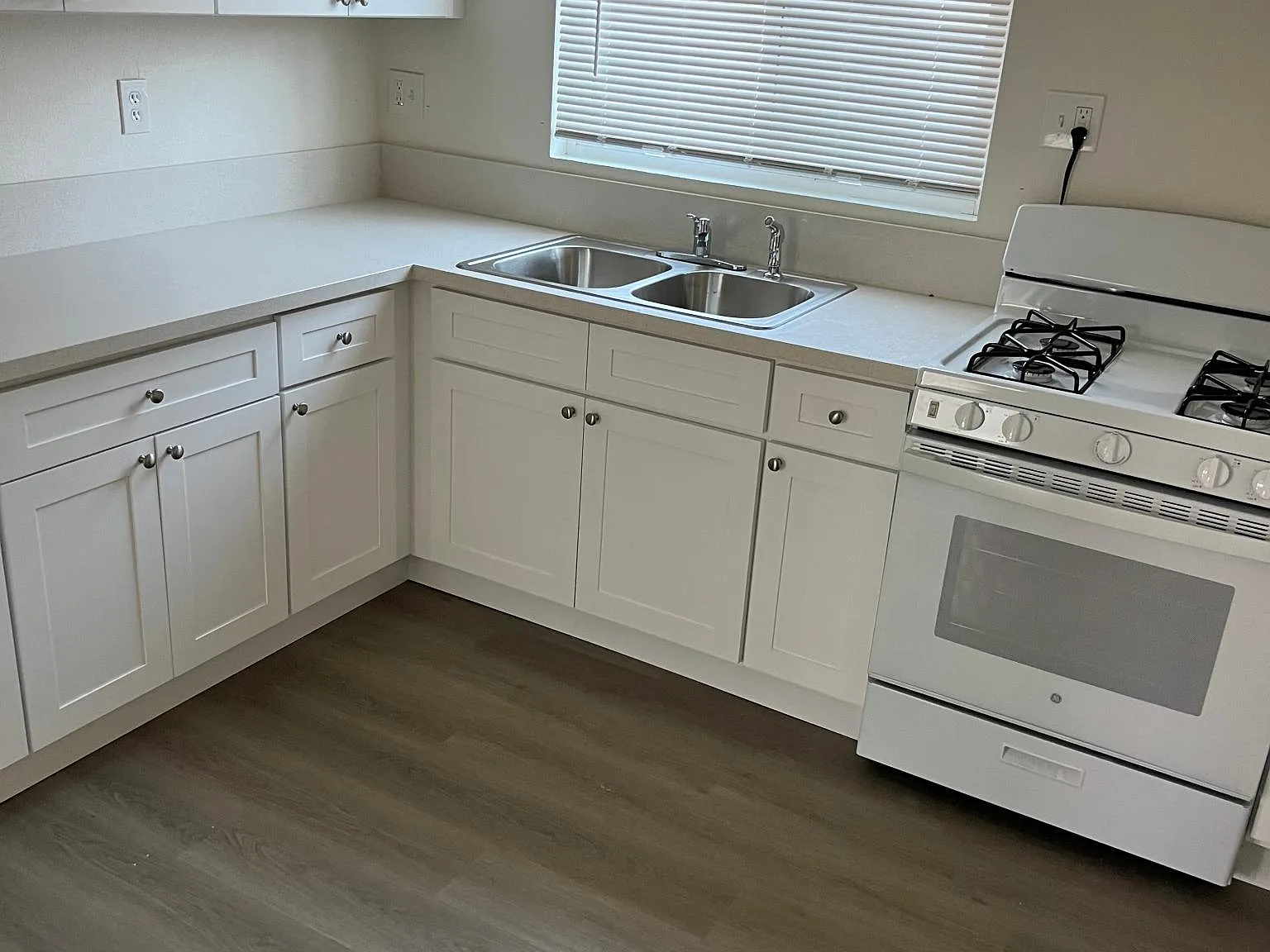 1505 N Stanton Pl — Photo 3