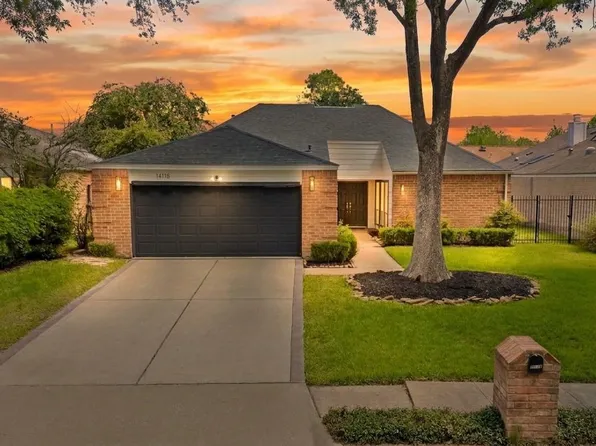 14118 Sandfield Dr, Houston, TX 77077