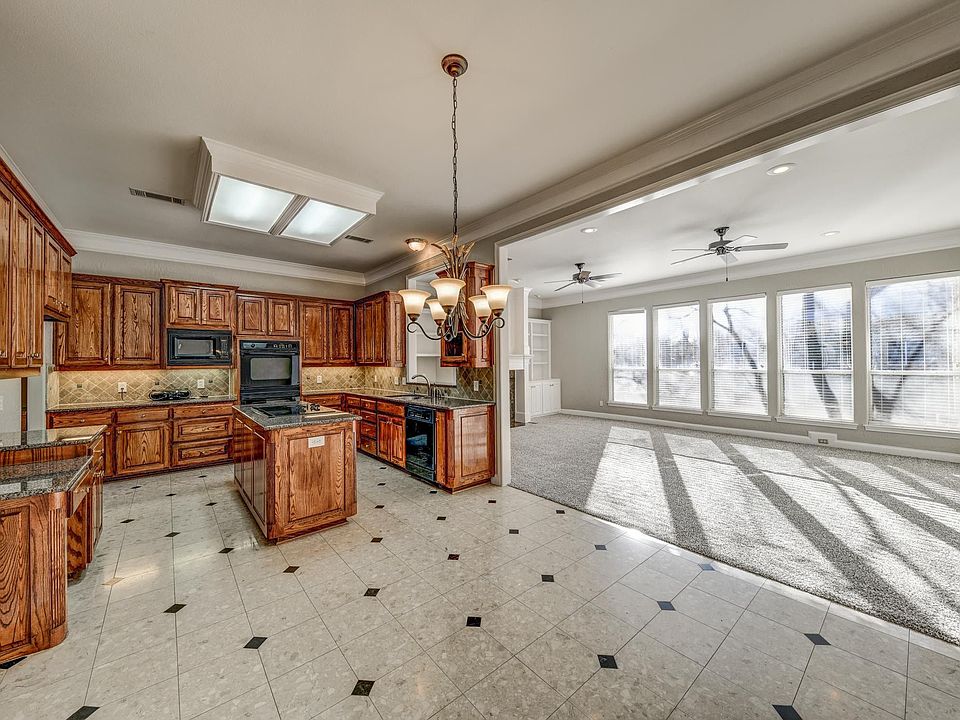 1st image of 6918 Clear Springs Cir
