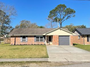 2320 N Austin Ave, Pearland, TX 77581