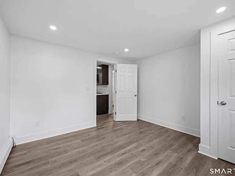 149 Garfield Ave — Photo 9