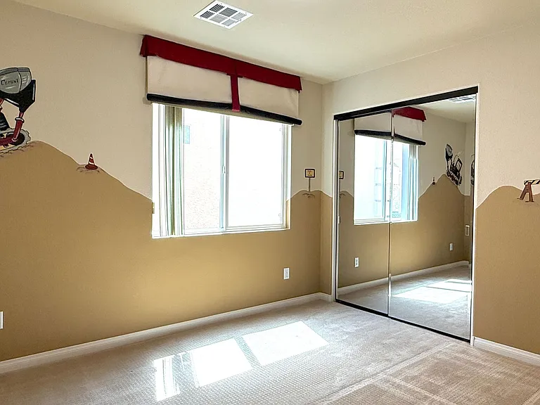 6825 Philharmonic Ave — Photo 31