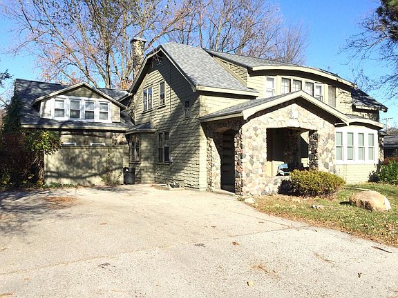 2nd image of 1519 E Thirteen Mile Rd APT 1