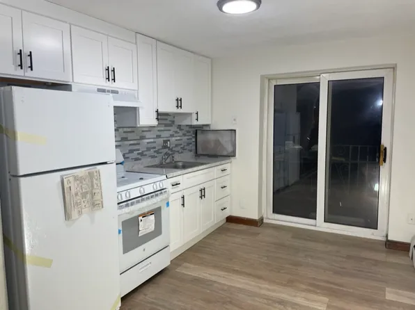 (undisclosed Address), Arlington, MA 02476