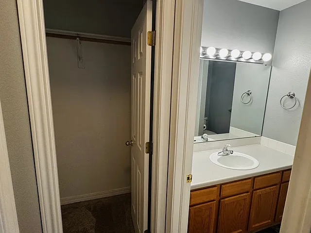 420 N Parkside Dr #C — Photo 7