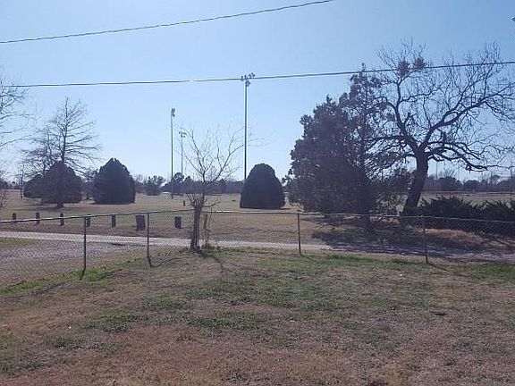 3rd image of 4408 Hughes Dr