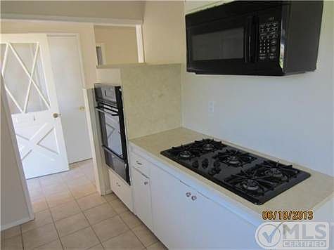 5th image of 8633 Somerset Ave