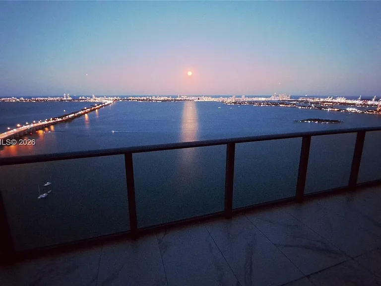 3131 NE 7th Ave #Penthouse 4901 — Photo 22