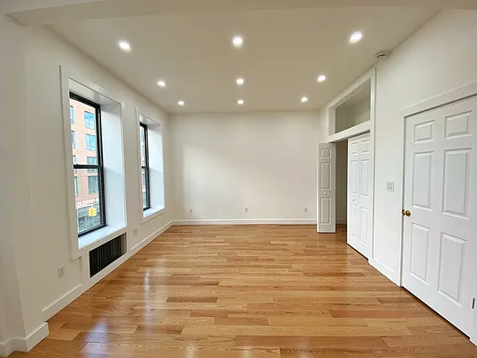 Rented by Daniel Gale Sotheby's International Realty | media 13