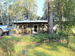 213 Pierron Dr, Byrdstown, TN 38549