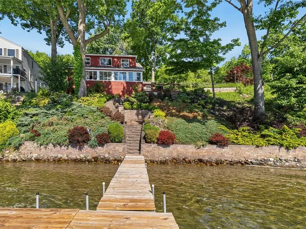 2571 W Lake Rd, Penn Yan, NY 14527
