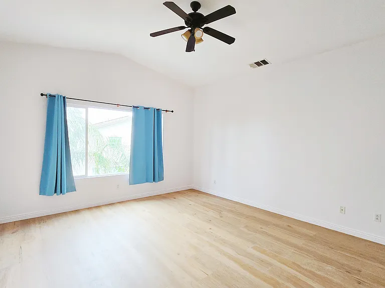 34619 Chinaberry Dr — Photo 17