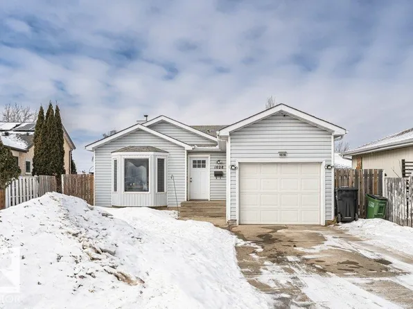 1028 45th St NW, Edmonton, AB T6L 5Z5