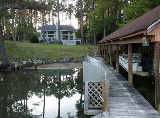 1736 Greenfield Rd, Reedville, VA 22539