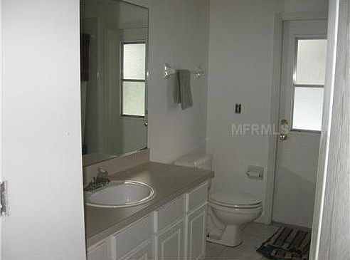2nd image of 855 Cumberland Cir