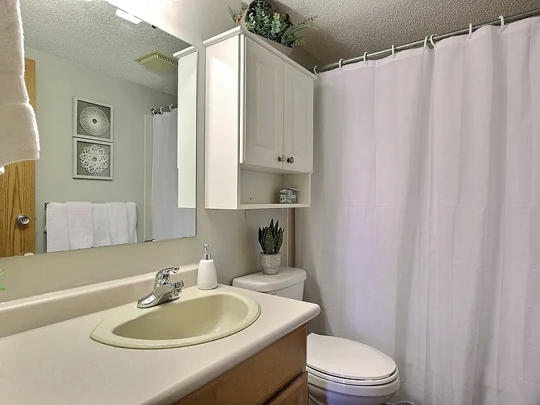 2227 Lorne St #201 — Photo 5