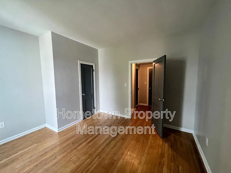 2 bed, 1.0 bath, $1,150 — Photo 1