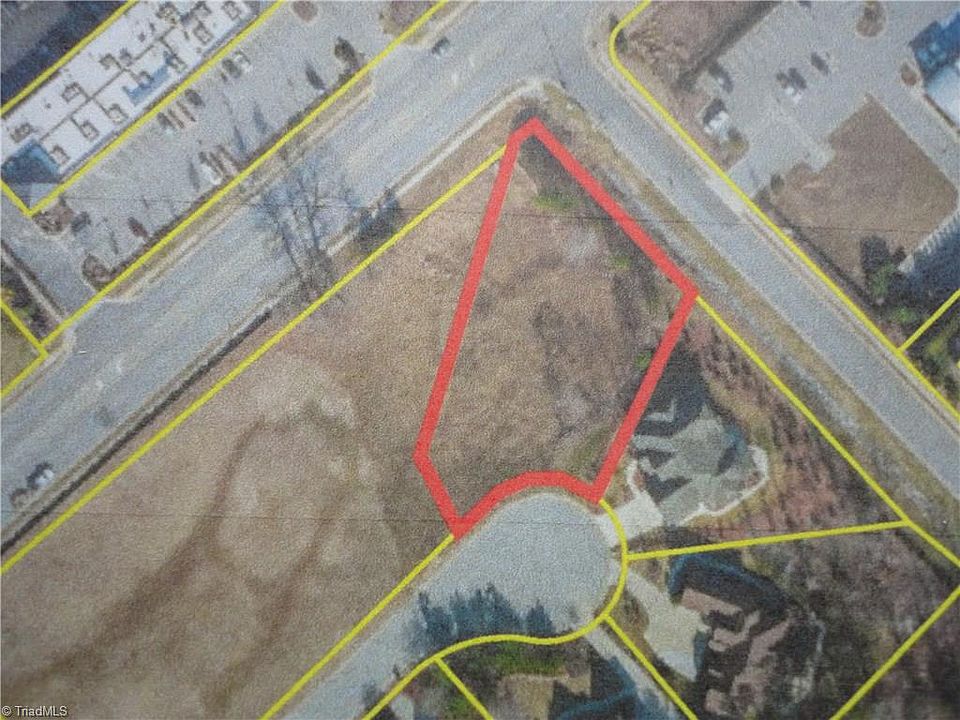 2nd image of 2111 Rockglen Ln