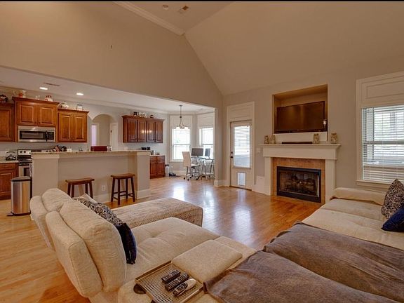 2nd image of 8862 Seven Lakes Dr