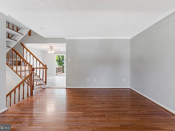4th image of 6365 Generals Ct