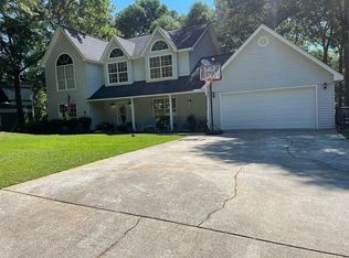 105 Shadow Ln, Enterprise, AL 36330