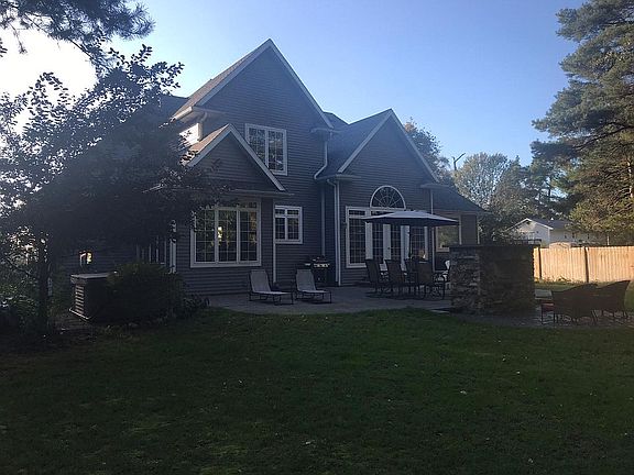 4th image of 4437 Beechwood Ln