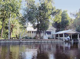 23945 Chestnut Rd, Astor, FL 32102